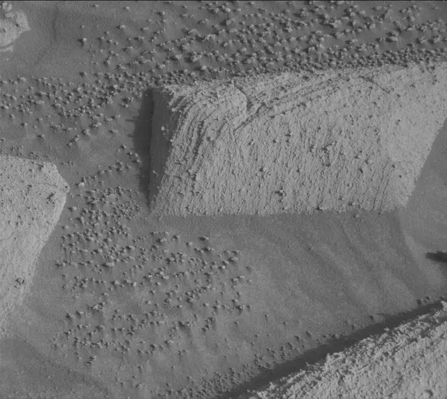 Sol 4078: Mast Camera (Mastcam)