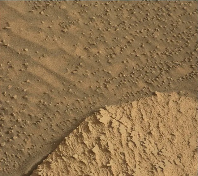 Sol 4078: Mast Camera (Mastcam)