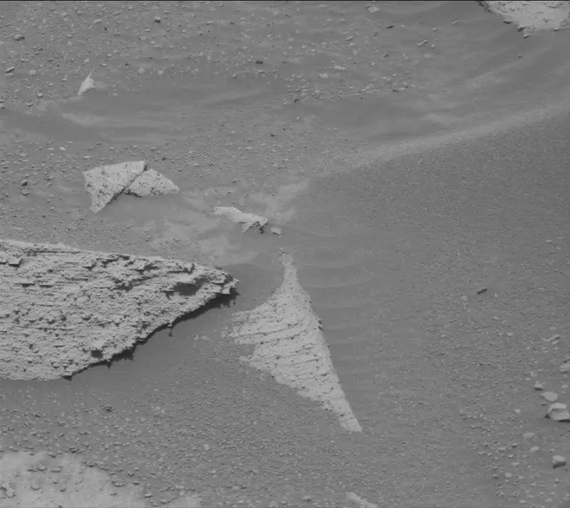 Sol 4079: Mast Camera (Mastcam)