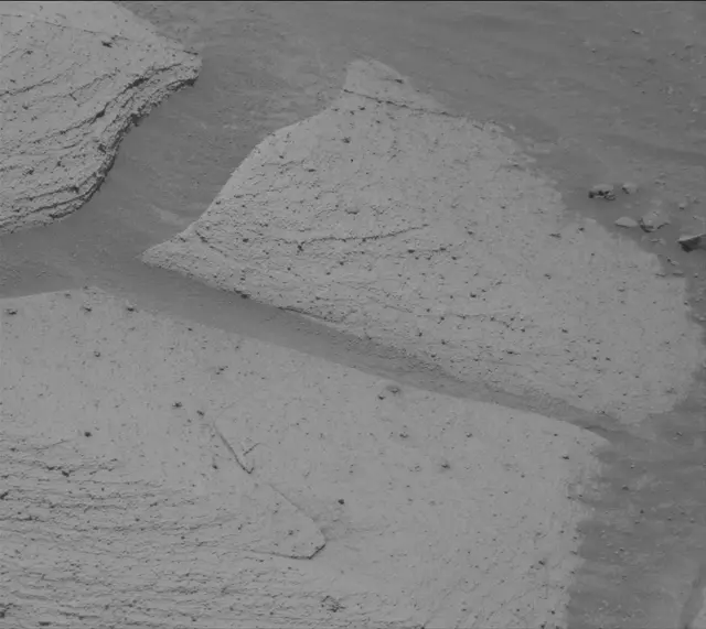 Sol 4079: Mast Camera (Mastcam)