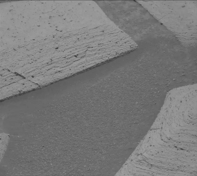 Sol 4079: Mast Camera (Mastcam)