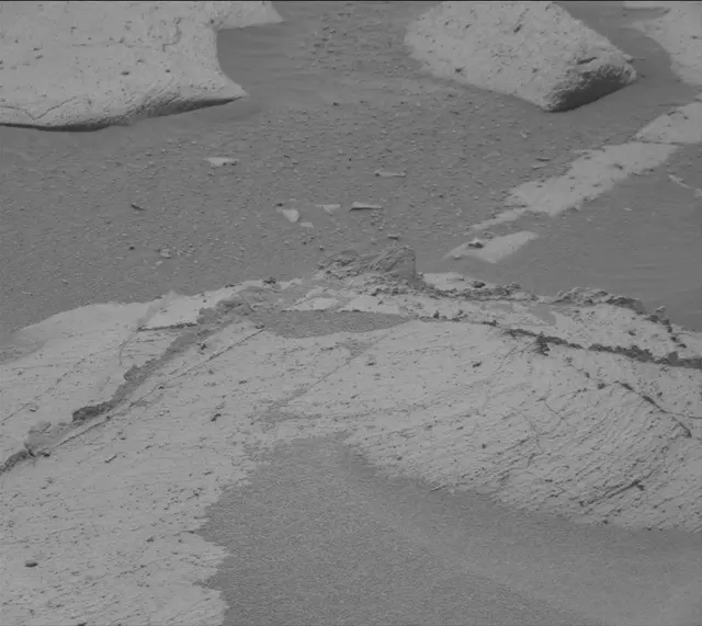 Sol 4079: Mast Camera (Mastcam)
