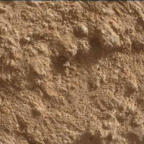 Sol 4079: Mars Hand Lens Imager (MAHLI)