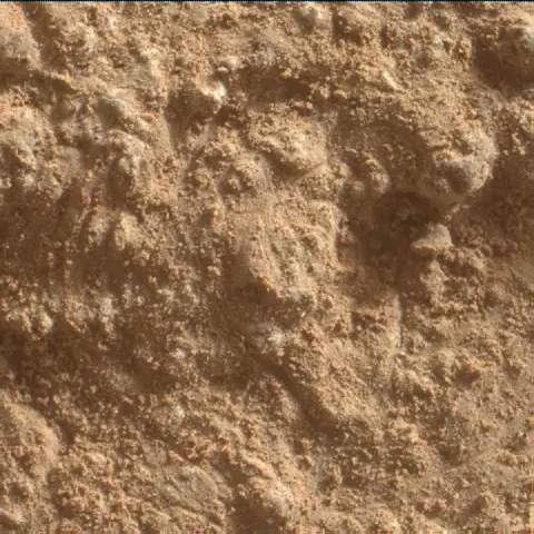 Sol 4079: Mars Hand Lens Imager (MAHLI)