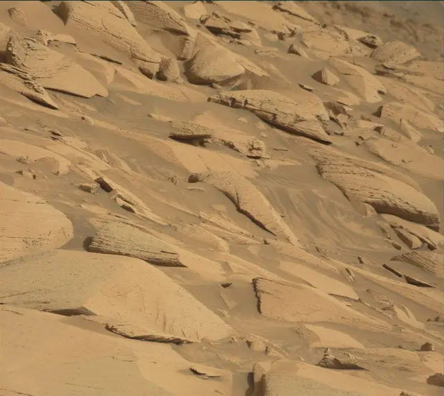 Sol 4080: Mast Camera (Mastcam)