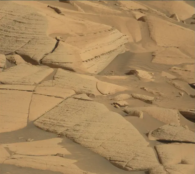 Sol 4080: Mast Camera (Mastcam)