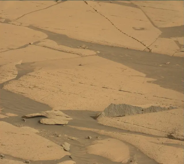 Sol 4080: Mast Camera (Mastcam)