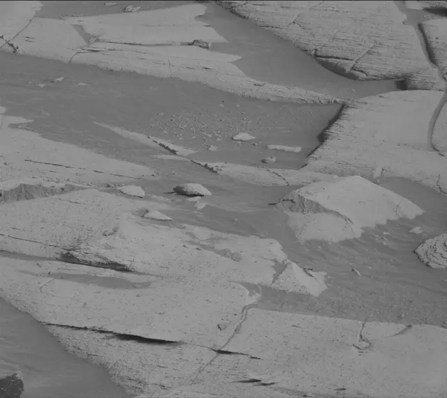 Sol 4080: Mast Camera (Mastcam)