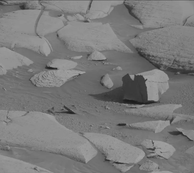 Sol 4080: Mast Camera (Mastcam)