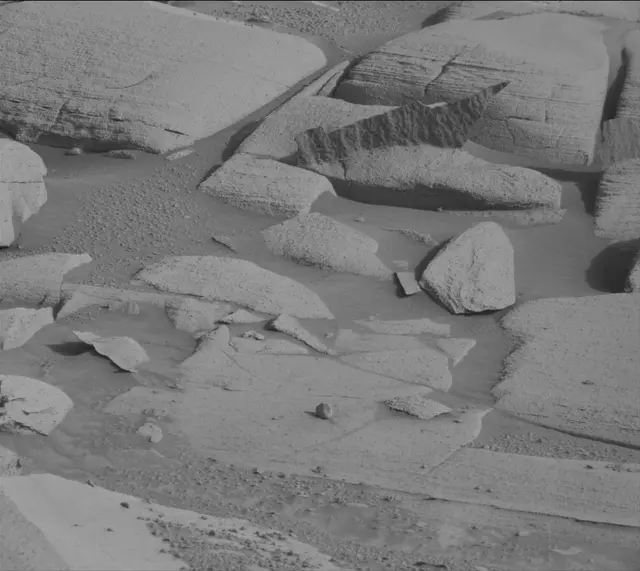 Sol 4080: Mast Camera (Mastcam)