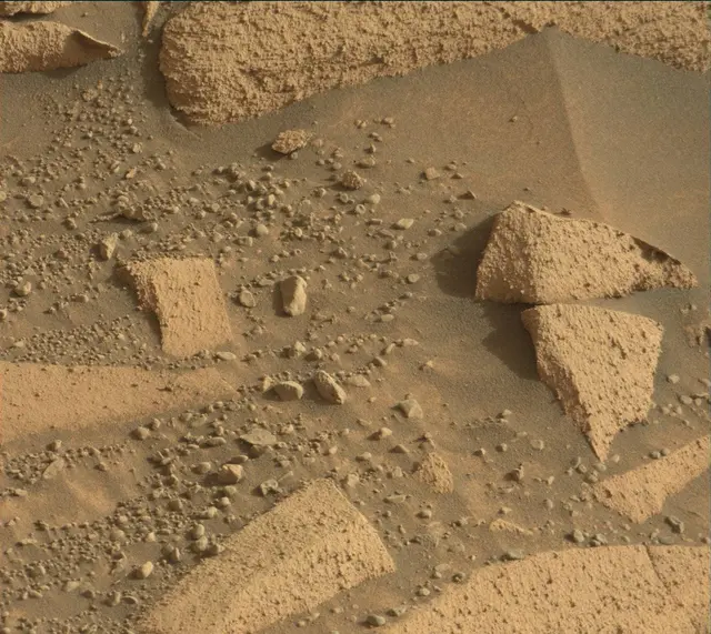Sol 4080: Mast Camera (Mastcam)