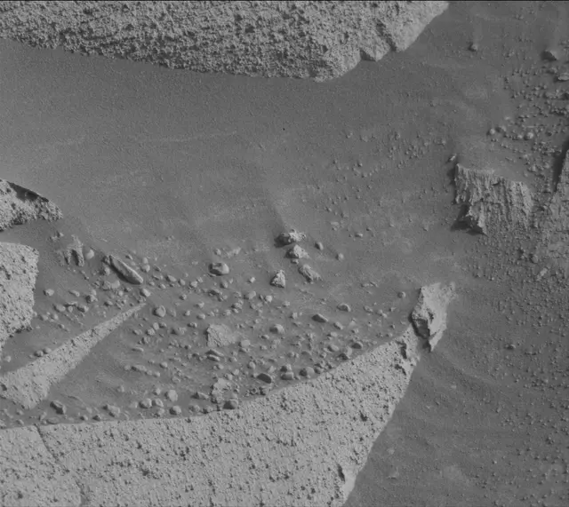 Sol 4080: Mast Camera (Mastcam)
