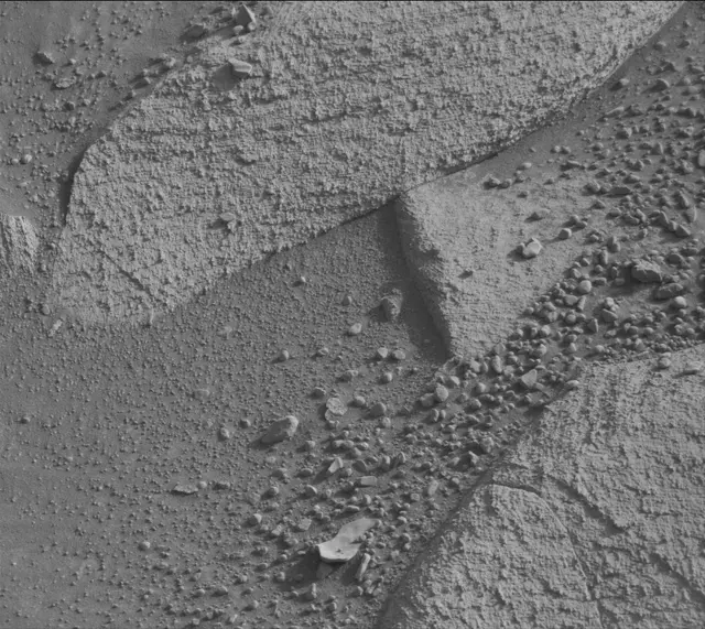 Sol 4080: Mast Camera (Mastcam)