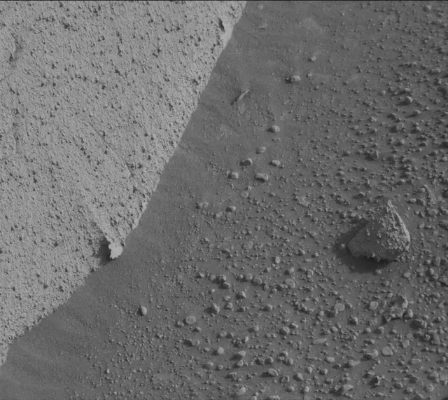 Sol 4080: Mast Camera (Mastcam)