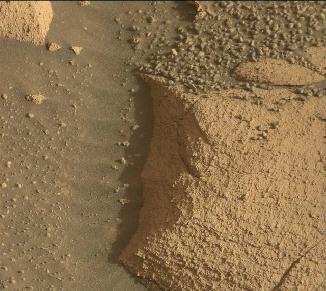 Sol 4080: Mast Camera (Mastcam)
