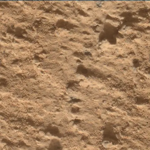 Sol 4082: Mars Hand Lens Imager (MAHLI)