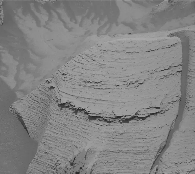 Sol 4084: Mast Camera (Mastcam)
