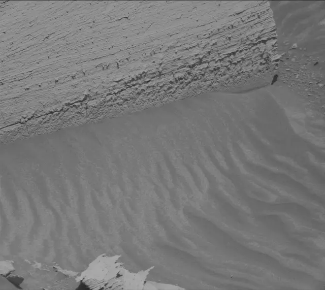 Sol 4084: Mast Camera (Mastcam)