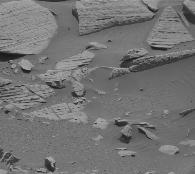 Sol 4084: Mast Camera (Mastcam)