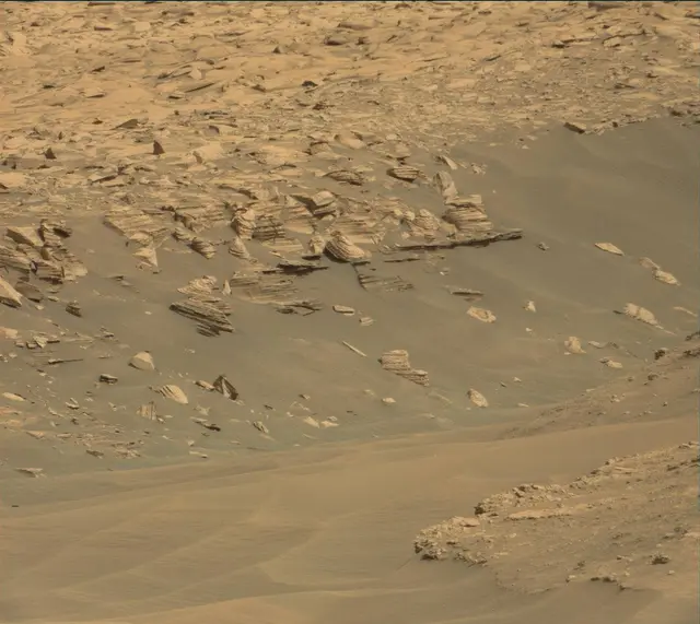 Sol 4084: Mast Camera (Mastcam)