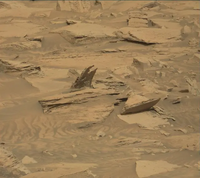 Sol 4084: Mast Camera (Mastcam)