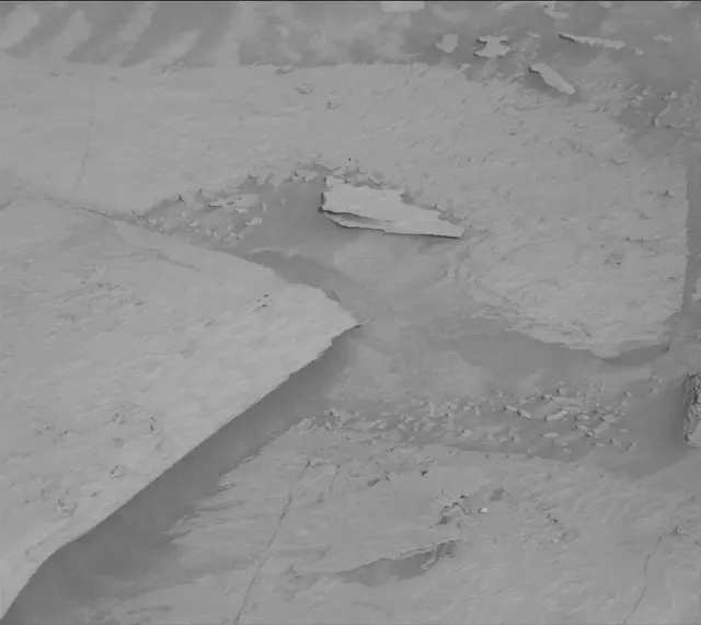 Sol 4084: Mast Camera (Mastcam)