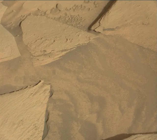 Sol 4084: Mast Camera (Mastcam)