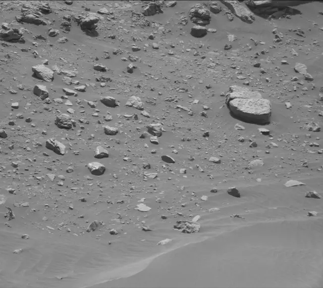 Sol 4086: Mast Camera (Mastcam)