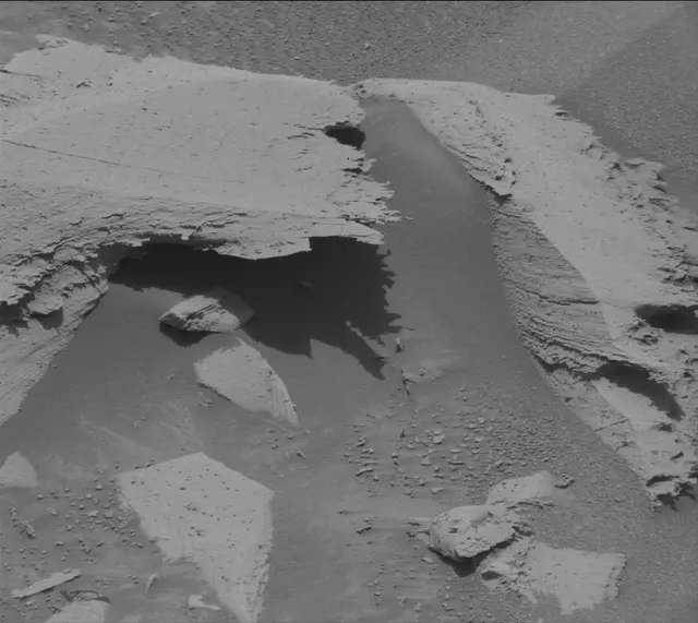 Sol 4086: Mast Camera (Mastcam)