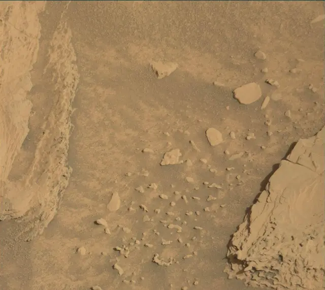 Sol 4088: Mast Camera (Mastcam)