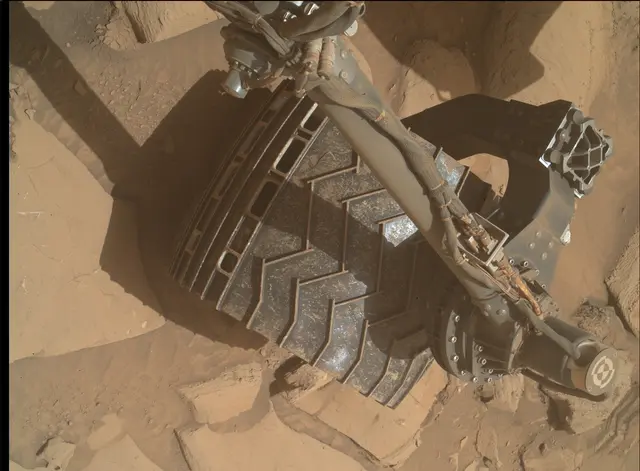 Sol 4088: Mars Hand Lens Imager (MAHLI)