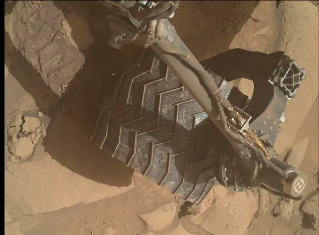 Sol 4088: Mars Hand Lens Imager (MAHLI)