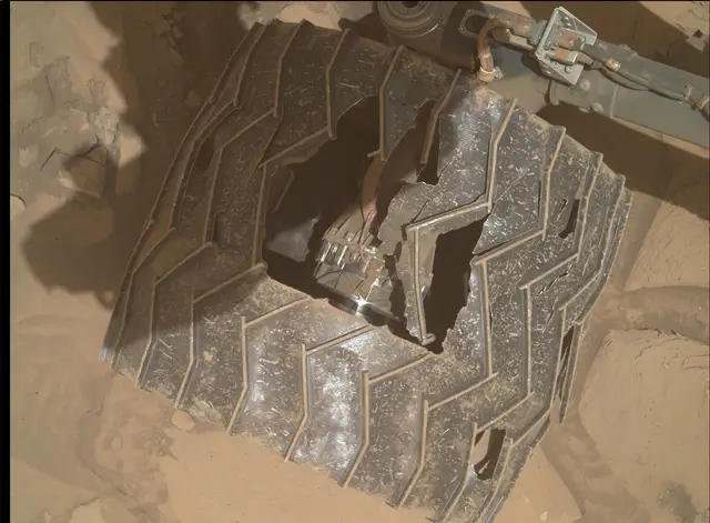Sol 4088: Mars Hand Lens Imager (MAHLI)