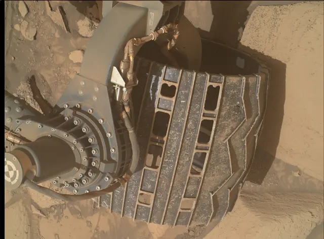 Sol 4088: Mars Hand Lens Imager (MAHLI)