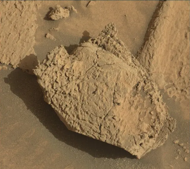 Sol 4089: Mast Camera (Mastcam)