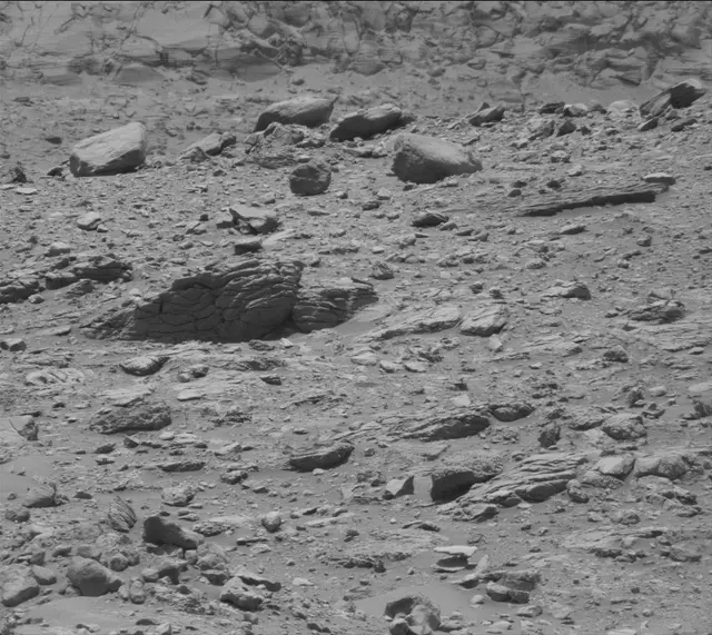 Sol 4093: Mast Camera (Mastcam)
