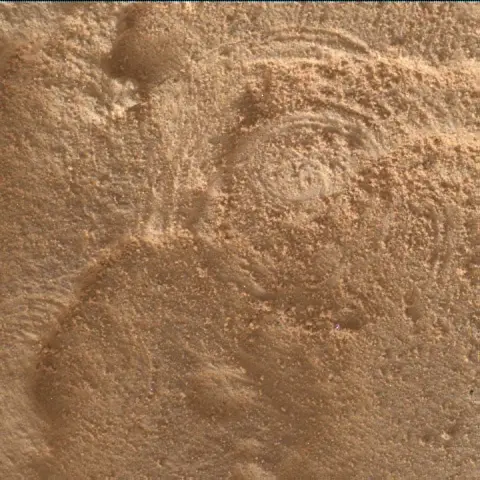 Sol 4093: Mars Hand Lens Imager (MAHLI)