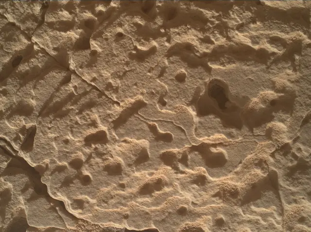 Sol 4093: Mars Hand Lens Imager (MAHLI)