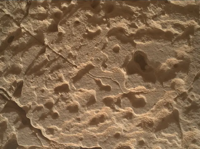 Sol 4093: Mars Hand Lens Imager (MAHLI)