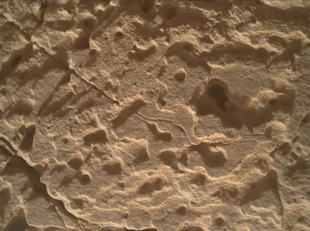 Sol 4093: Mars Hand Lens Imager (MAHLI)