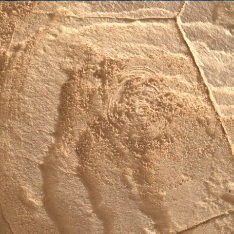 Sol 4093: Mars Hand Lens Imager (MAHLI)
