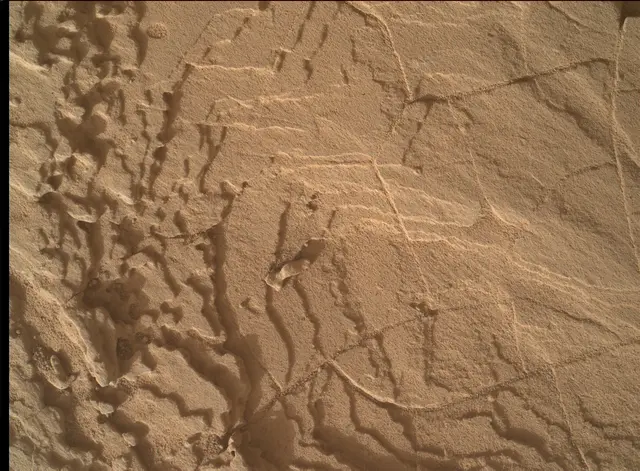 Sol 4093: Mars Hand Lens Imager (MAHLI)