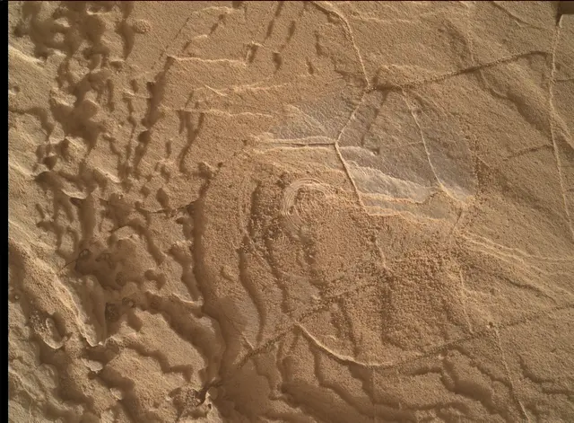 Sol 4093: Mars Hand Lens Imager (MAHLI)