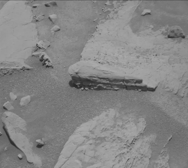 Sol 4094: Mast Camera (Mastcam)