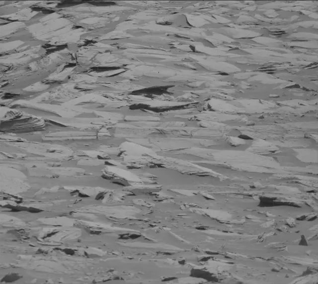 Sol 4094: Mast Camera (Mastcam)