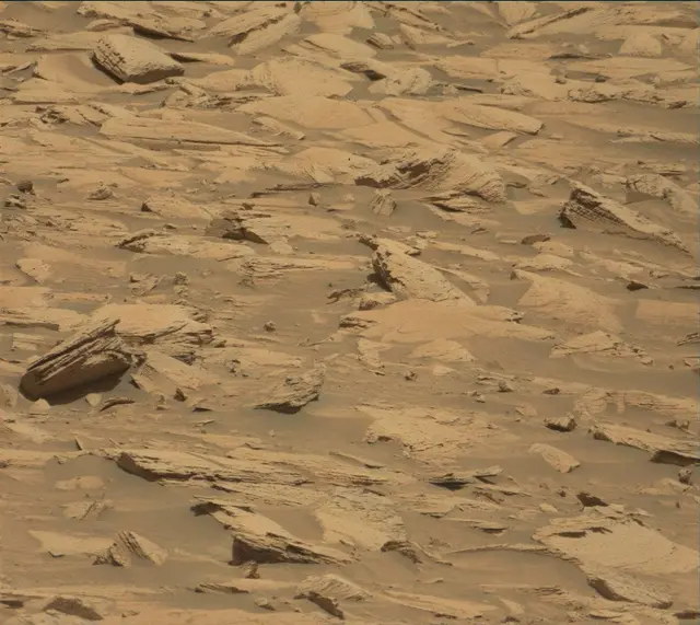 Sol 4094: Mast Camera (Mastcam)