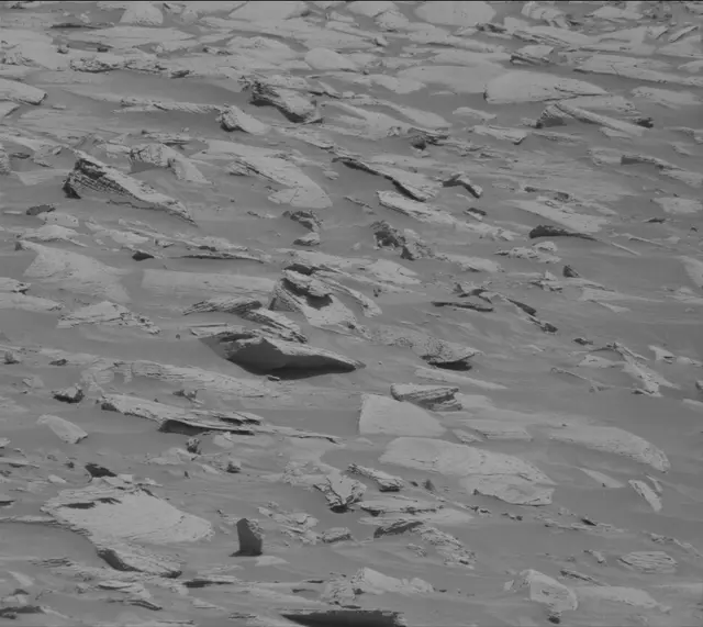 Sol 4094: Mast Camera (Mastcam)