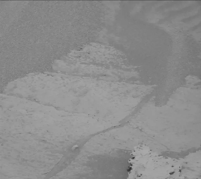 Sol 4094: Mast Camera (Mastcam)