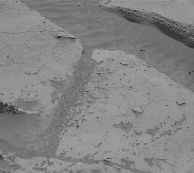 Sol 4096: Mast Camera (Mastcam)