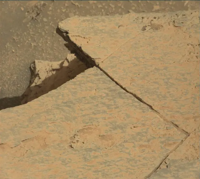 Sol 4102: Mast Camera (Mastcam)